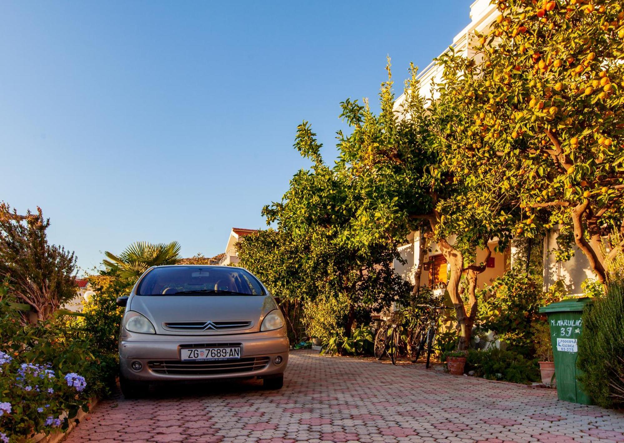 Apartments Marilka Podgora Exterior photo